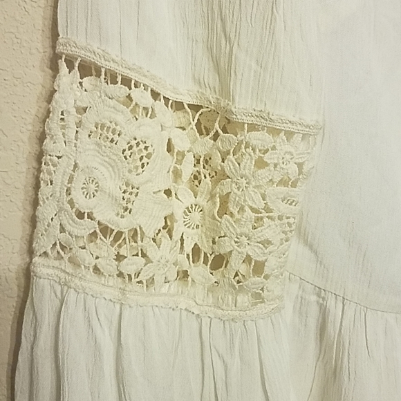 BCBG Maxazria Kammy Blouse - Picture 4 of 8